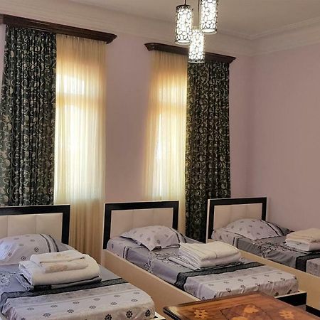Guest House Luka Батумі Екстер'єр фото