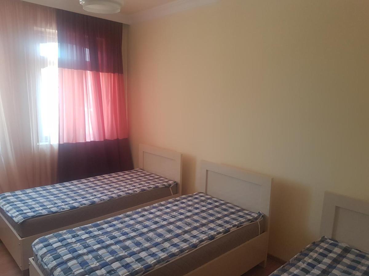 Guest House Luka Батумі Екстер'єр фото