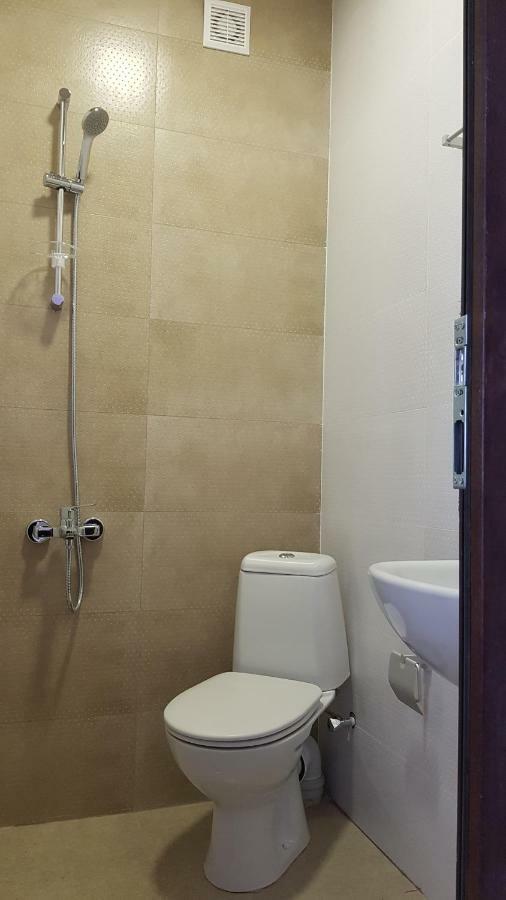 Guest House Luka Батумі Екстер'єр фото