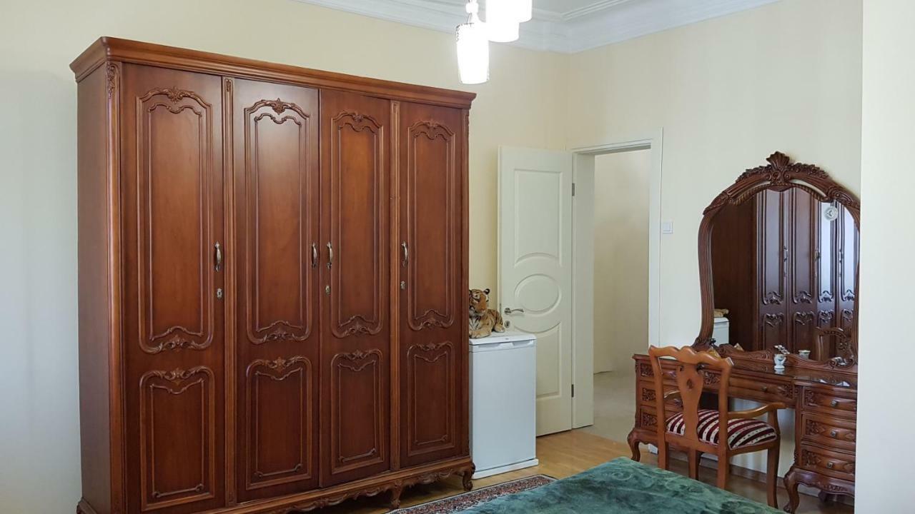 Guest House Luka Батумі Екстер'єр фото